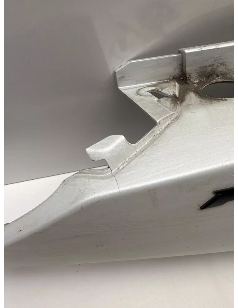 Flanc de selle droit origine blanc HONDA FORZA 125 2015 - 2018 – 83500-K40-F000