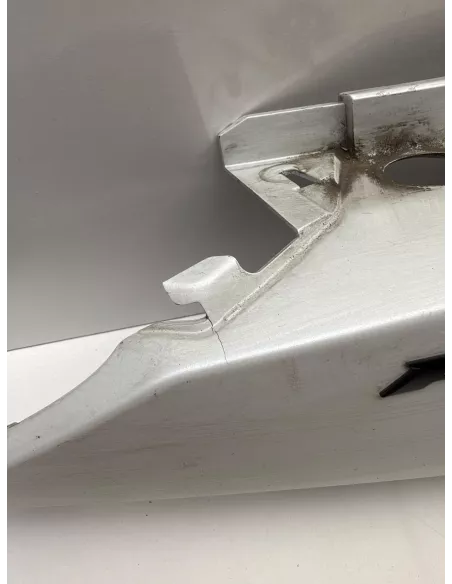 Flanc de selle droit origine blanc HONDA FORZA 125 2015 - 2018 – 83500-K40-F000