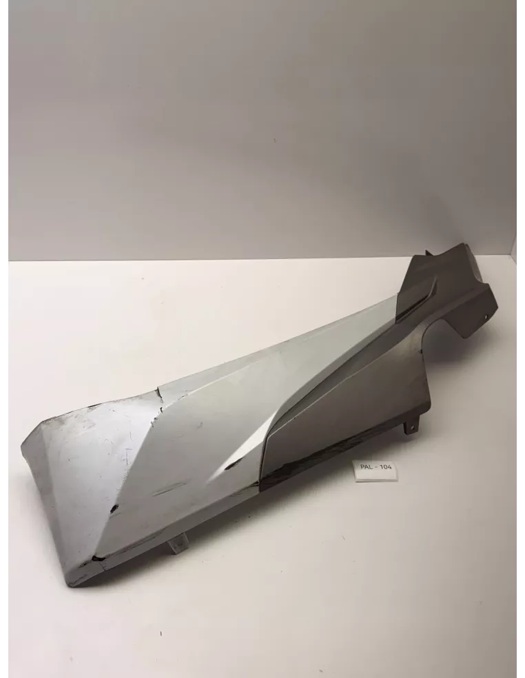 Carénage bas de caisse gauche origine HONDA FORZA 125 2015 - 2018 – 64432-K40-F000