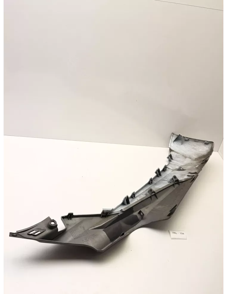 Carénage bas de caisse gauche origine HONDA FORZA 125 2015 - 2018 – 64432-K40-F000