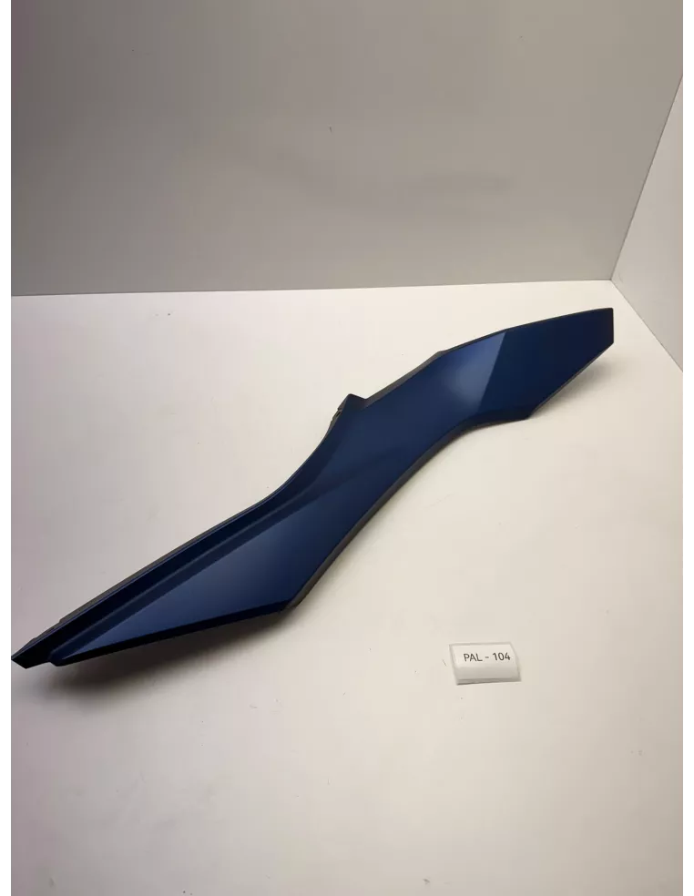 Cache latéral arrière droit origine bleu HONDA FORZA 125 2015 - 2018 – 83520-K40-F000