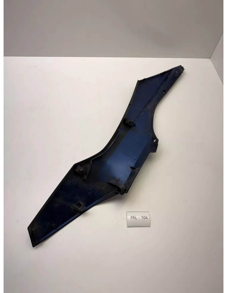 Cache latéral arrière gauche origine bleu HONDA FORZA 125 2015 - 2018 – 83620-K40-F000