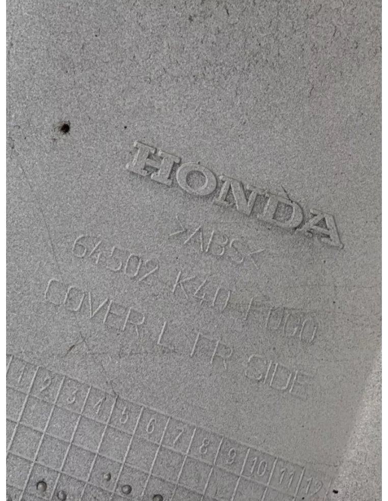 Flanc de carénage avant gauche origine blanc HONDA FORZA 125 2015 - 2018 – 64502-K40-F000
