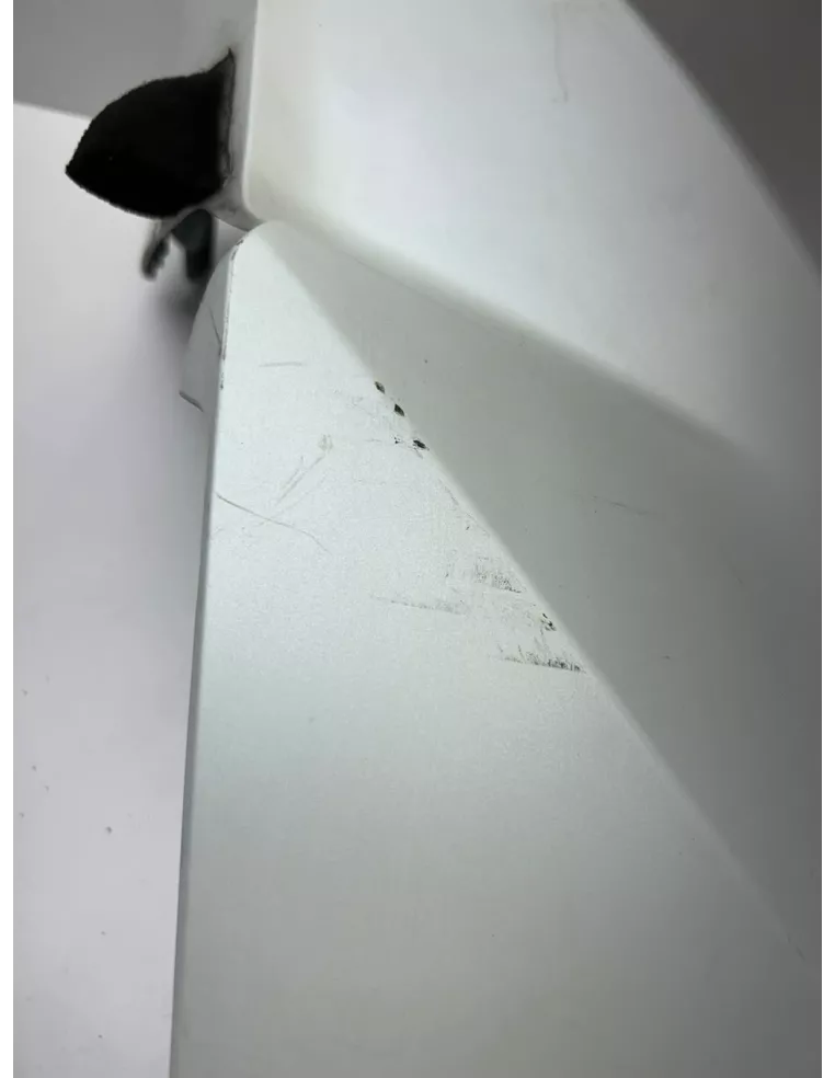 Flanc de carénage avant droite origine blanc HONDA FORZA 125 2015 - 2018 – 64501-K40-F000