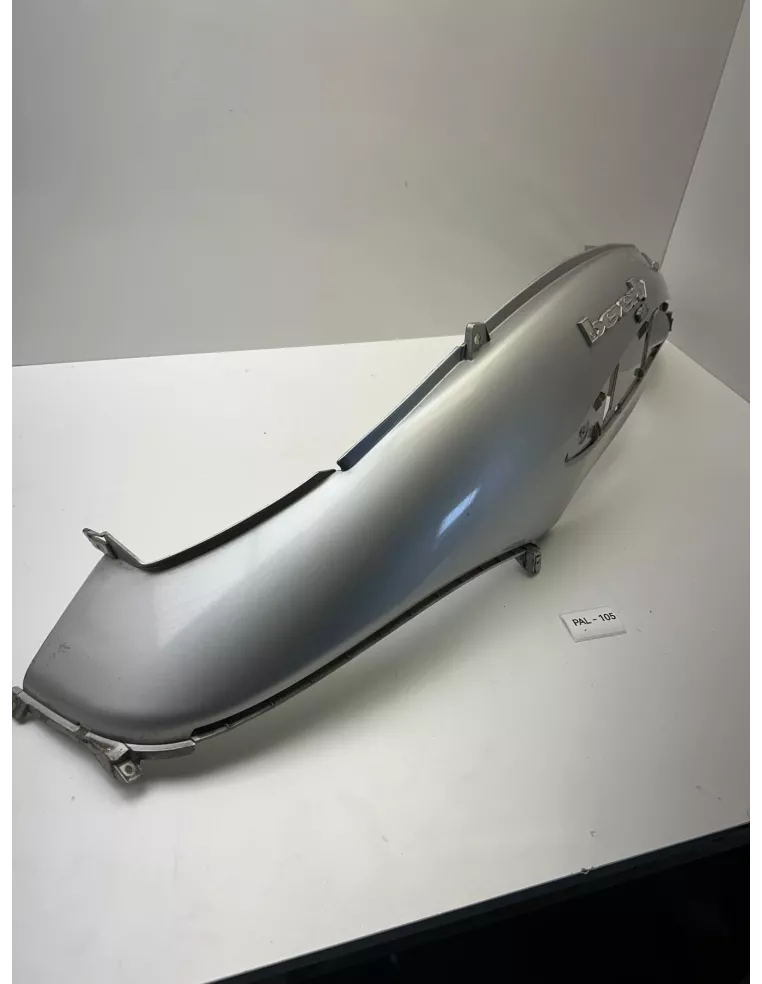Coque arrière gauche origine PIAGGIO 125 Beverly 2001 - 2007 – 622340