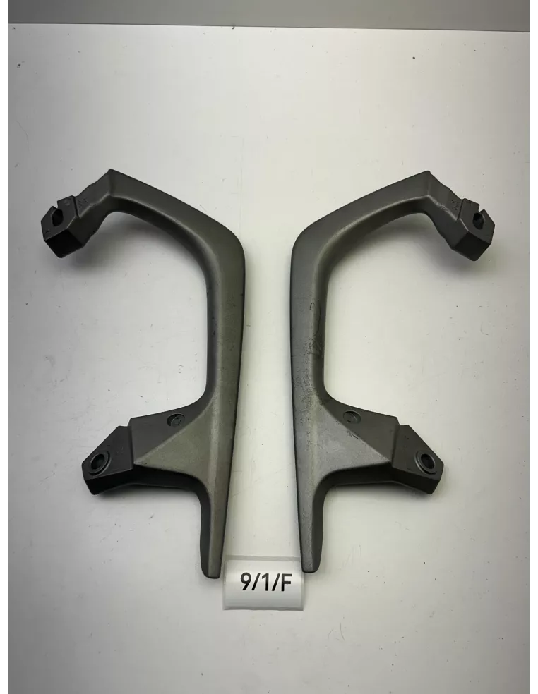 Poignée passager droite et gauche origine YAMAHA TRACER 900 2018 - 2020 – B5C-2474A-00 /  B5C-2474W-00