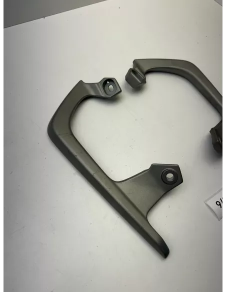 Poignée passager droite et gauche origine YAMAHA TRACER 900 2018 - 2020 – B5C-2474A-00 /  B5C-2474W-00