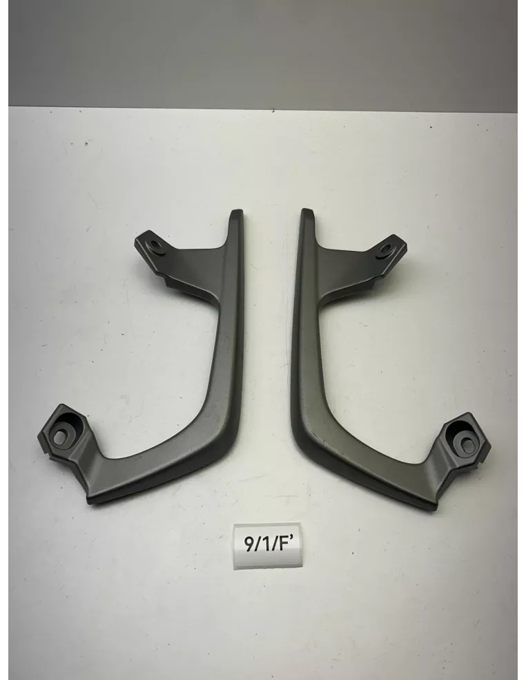 Poignée passager droite et gauche origine YAMAHA TRACER 900 2018 - 2020 – B5C-2474A-00 /  B5C-2474W-00
