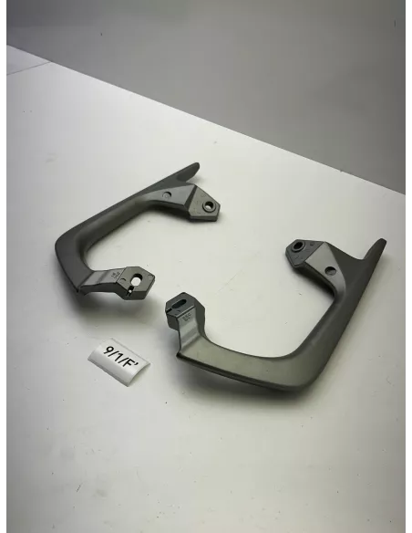 Poignée passager droite et gauche origine YAMAHA TRACER 900 2018 - 2020 – B5C-2474A-00 /  B5C-2474W-00