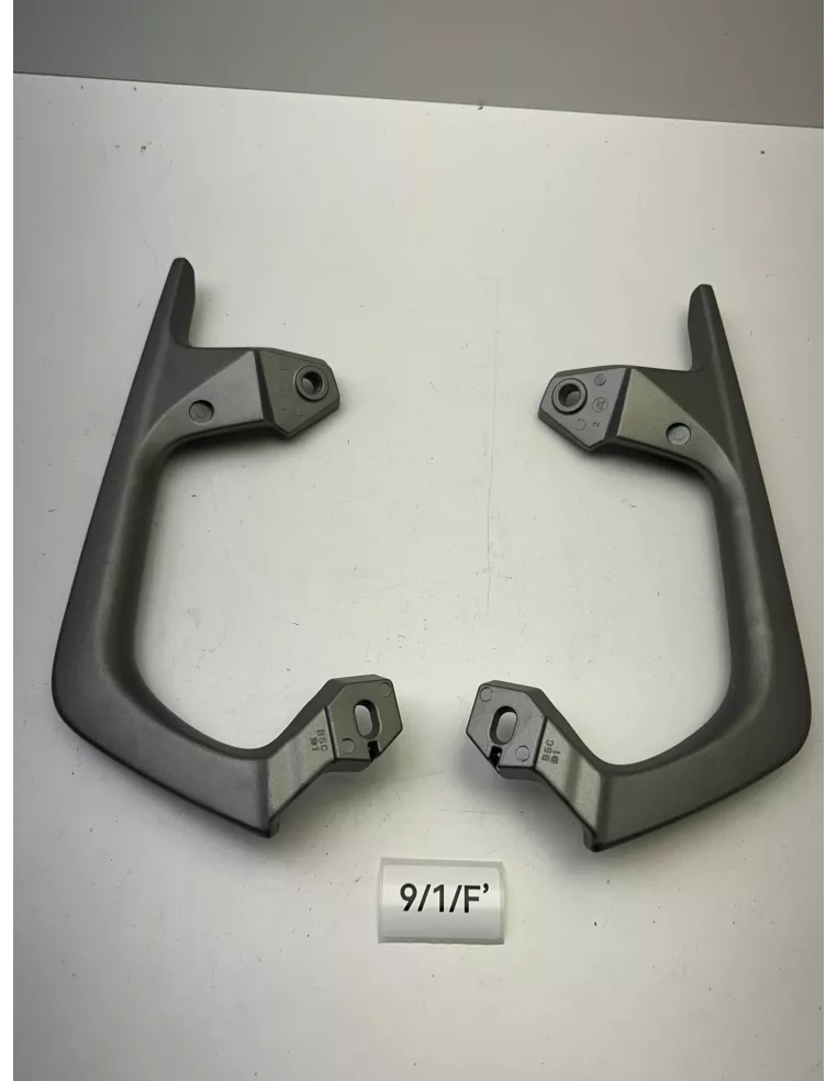 Poignée passager droite et gauche origine YAMAHA TRACER 900 2018 - 2020 – B5C-2474A-00 /  B5C-2474W-00