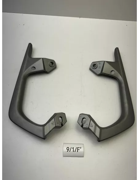 Poignée passager droite et gauche origine YAMAHA TRACER 900 2018 - 2020 – B5C-2474A-00 /  B5C-2474W-00