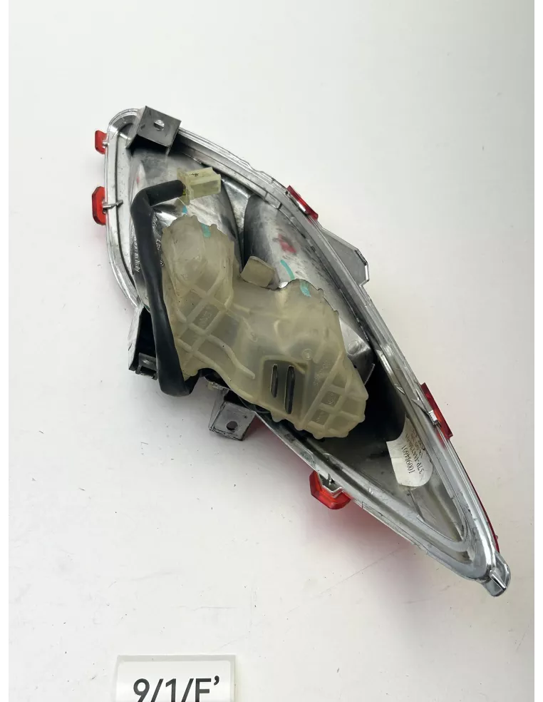 Bloc feu arrière et clignotant arrière droit origine YAMAHA XMAX 125 2010 - 2013 – 37P-H4730-01