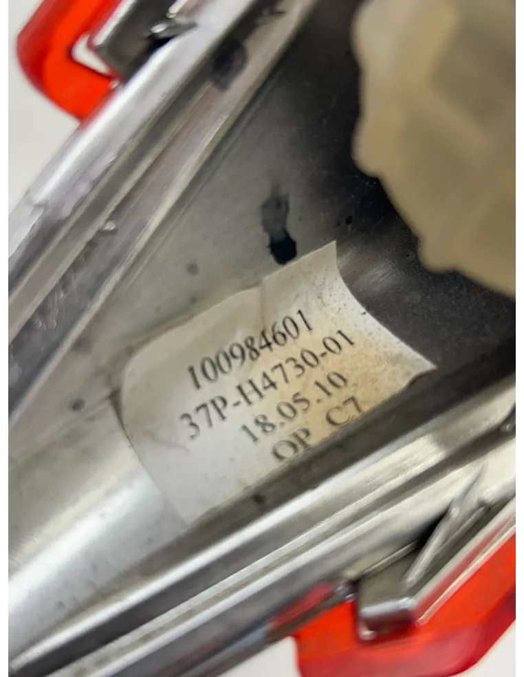 Bloc feu arrière et clignotant arrière droit origine YAMAHA XMAX 125 2010 - 2013 – 37P-H4730-01