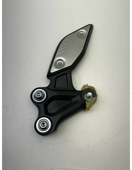 Platine de repose pied avant gauche YAMAHA FZ8 2011 - 2015 – 39P-27442-00