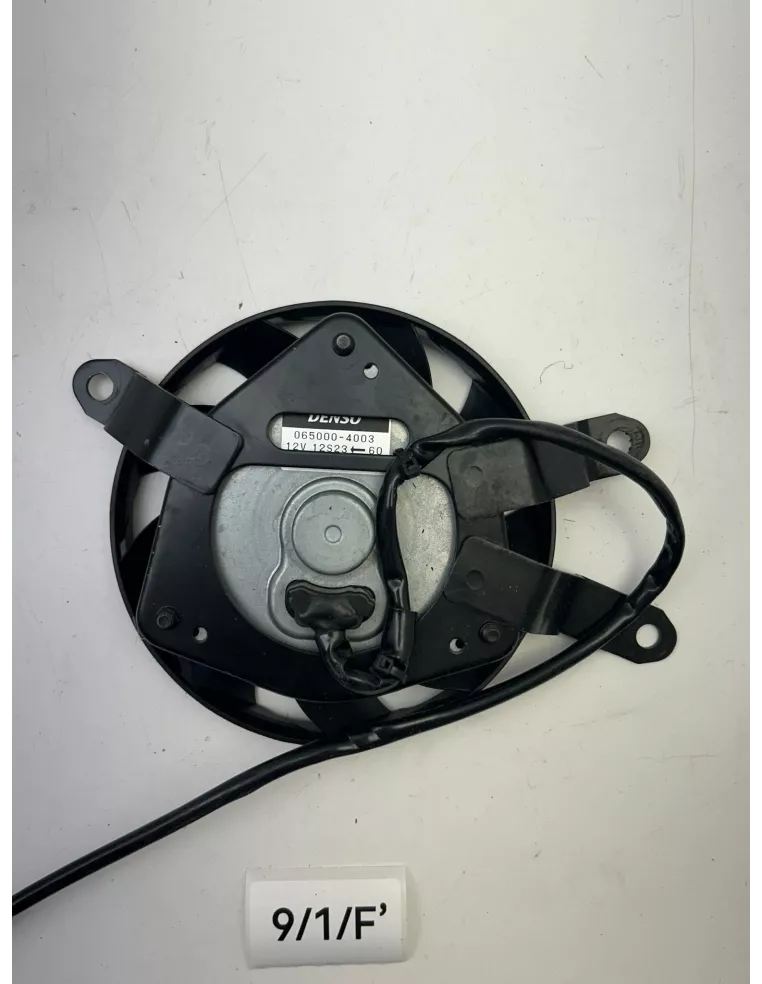 Ventilateur de radiateur droit origine YAMAHA FZ8 / FZ 8 2011 - 2015 – 2D1124051000