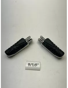 Paire de repose pieds pilote origine YAMAHA VMAX 1700 2009 - 2020 – 2S3-27411-00 / 2S3-27421-00