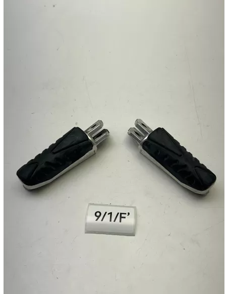 Paire de repose pieds pilote origine YAMAHA VMAX 1700 2009 - 2020 – 2S3-27411-00 / 2S3-27421-00