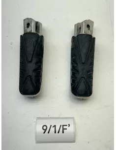 Paire de repose pieds pilote origine YAMAHA VMAX 1700 2009 - 2020 – 2S3-27411-00 / 2S3-27421-00 2