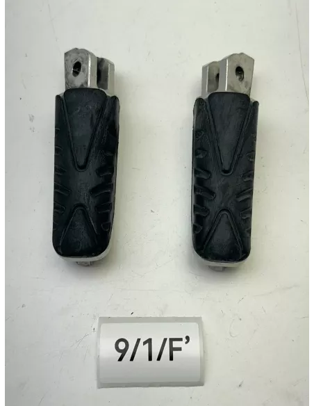 Paire de repose pieds pilote origine YAMAHA VMAX 1700 2009 - 2020 – 2S3-27411-00 / 2S3-27421-00