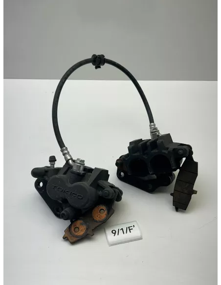 Paire d'étriers de frein avant origine KAWASAKI ER-6F 650 2010 - 2016 – 430800077DJ / 430800076DJ