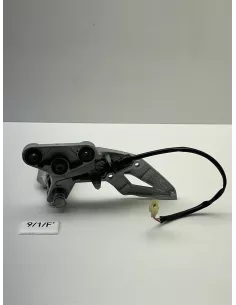 Platine de repose pieds avant droite origine SUZUKI GSR 750 2011 - 2016 – 43510-08J00-000 2