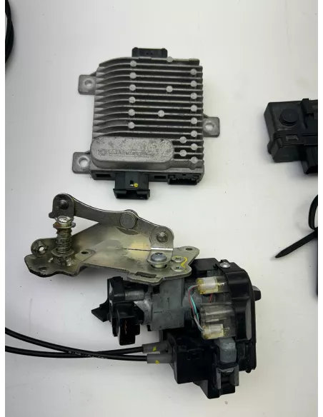 Système complet de verrouillage et d'allumage sans clé origine HONDA FORZA 125 2015 - 2018 – 35010-K40-F01