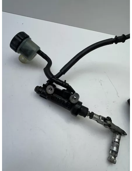 Etrier de frein arrière complet (avec platine) et maître cylindre (avec bocal) YAMAHA TDM 900 2002 - 2013 – 5PS-2580W-10 / 5PS-2