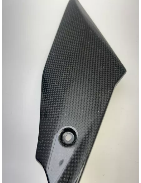 Panneau latéral droit sous réservoir en fibre de carbone LighTech YAMAHA R1 2015 - 2019 – CARY5080