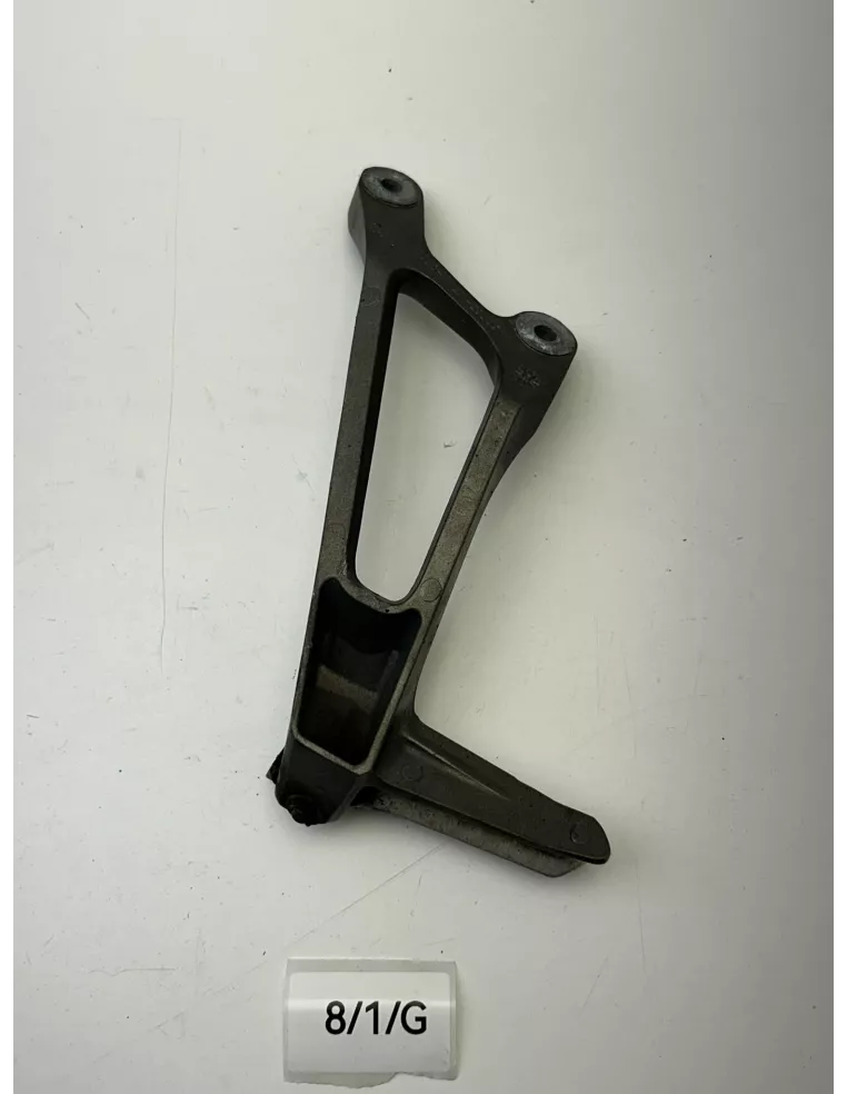 Platine de repose pied arrière droit origine HONDA CB 1000 R 2008 - 2016 – 50765-MFNA-D000