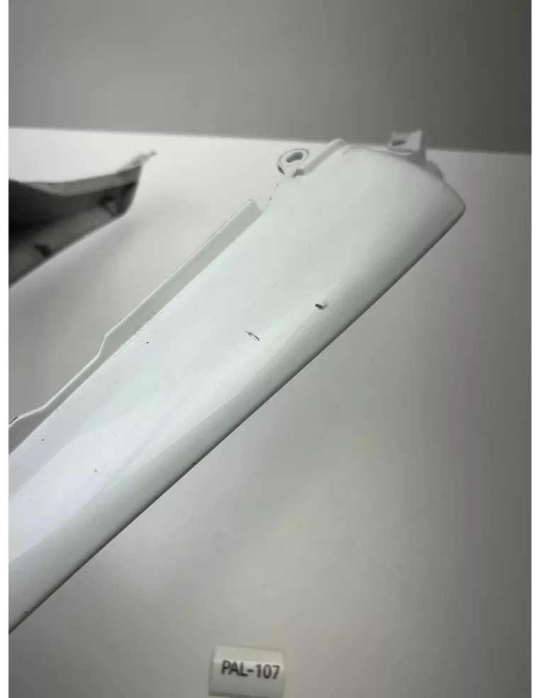 Coque arrière blanche origine HONDA CB 1000 R 2008 - 2017 – 77210-MFN-D000