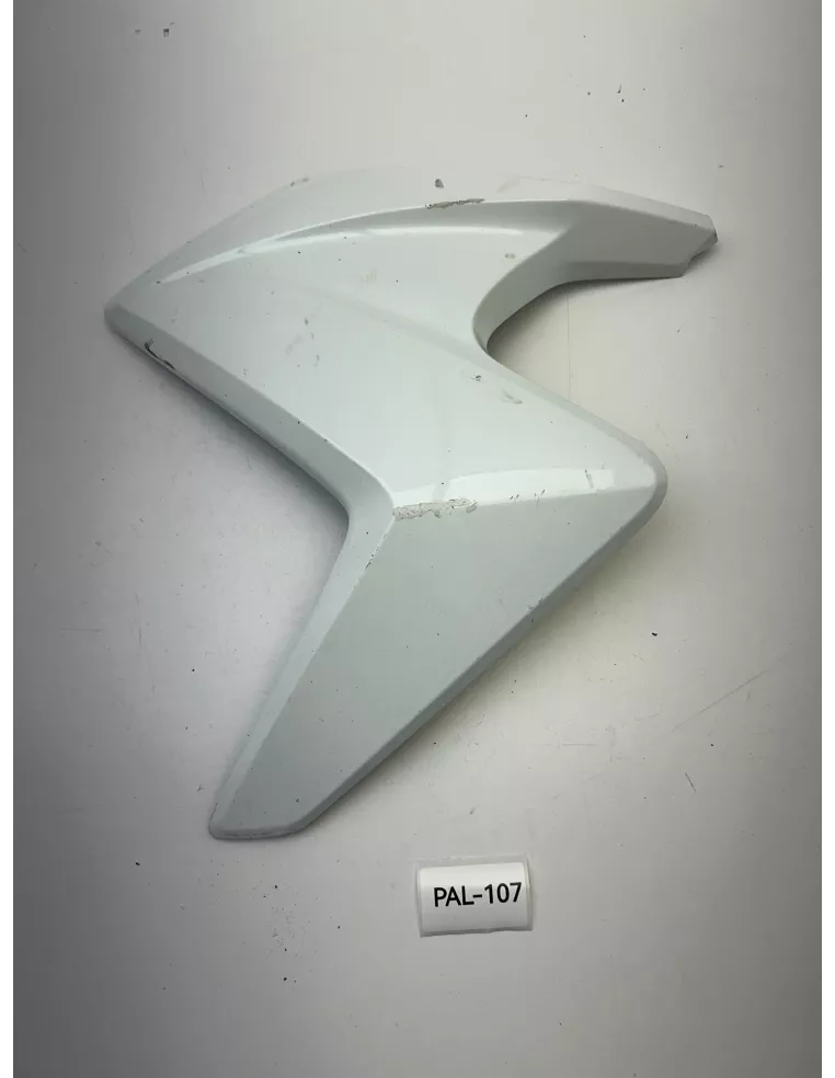 Ecope de radiateur gauche blanche origine HONDA CB 1000 R 2008 - 2016 – 19230-MFN-D00ZA