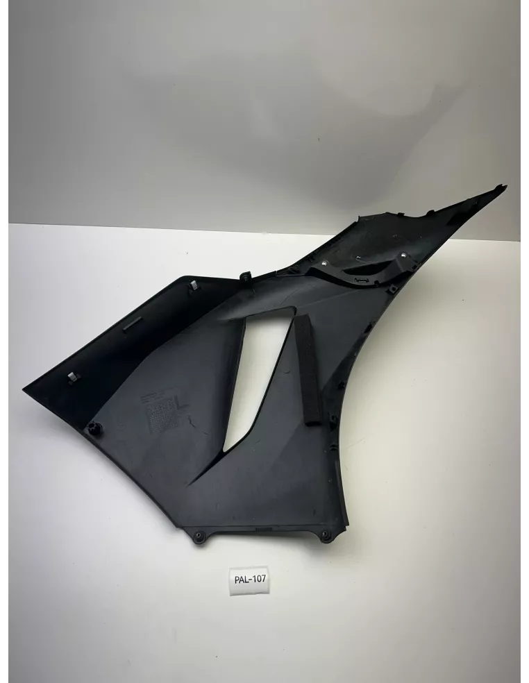 Flanc de carénage avant gauche origine HONDA CBR 600 RR 2024 - 2026 – 64360-MKZ-J000